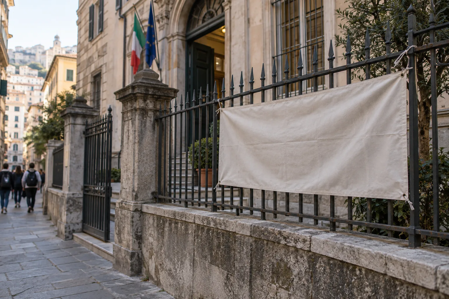 Scuola Daneo, Bruzzone difende la rimessa dello striscione rimosso da agenti in borghese