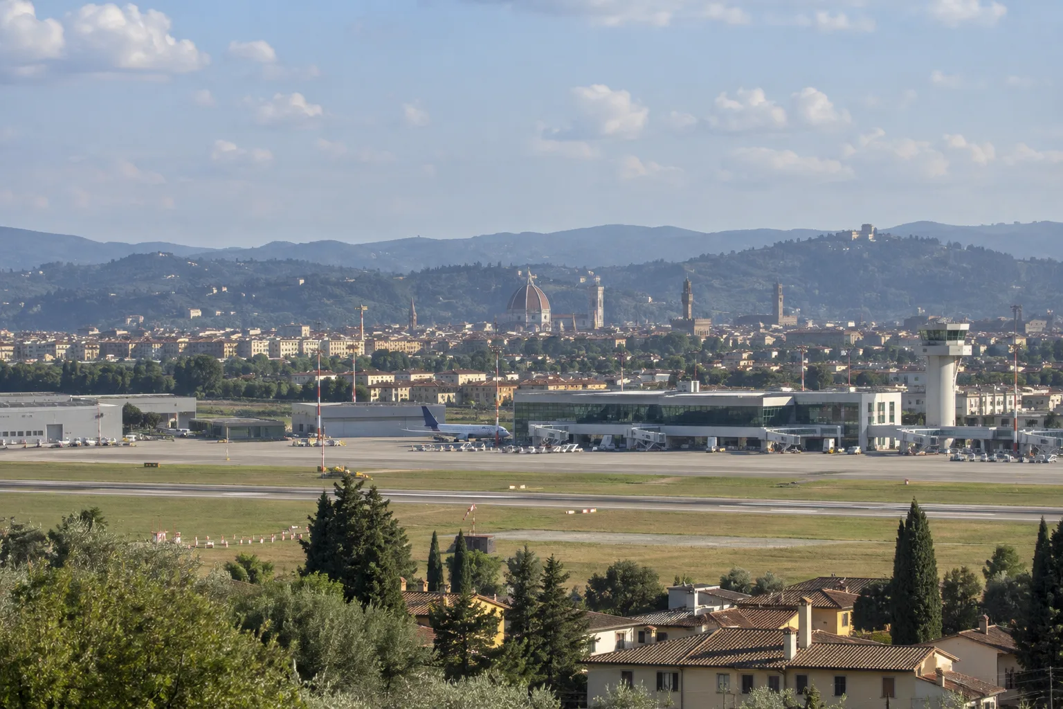 Giunta regionale divisa sul progetto di sviluppo dell'aeroporto di Peretola