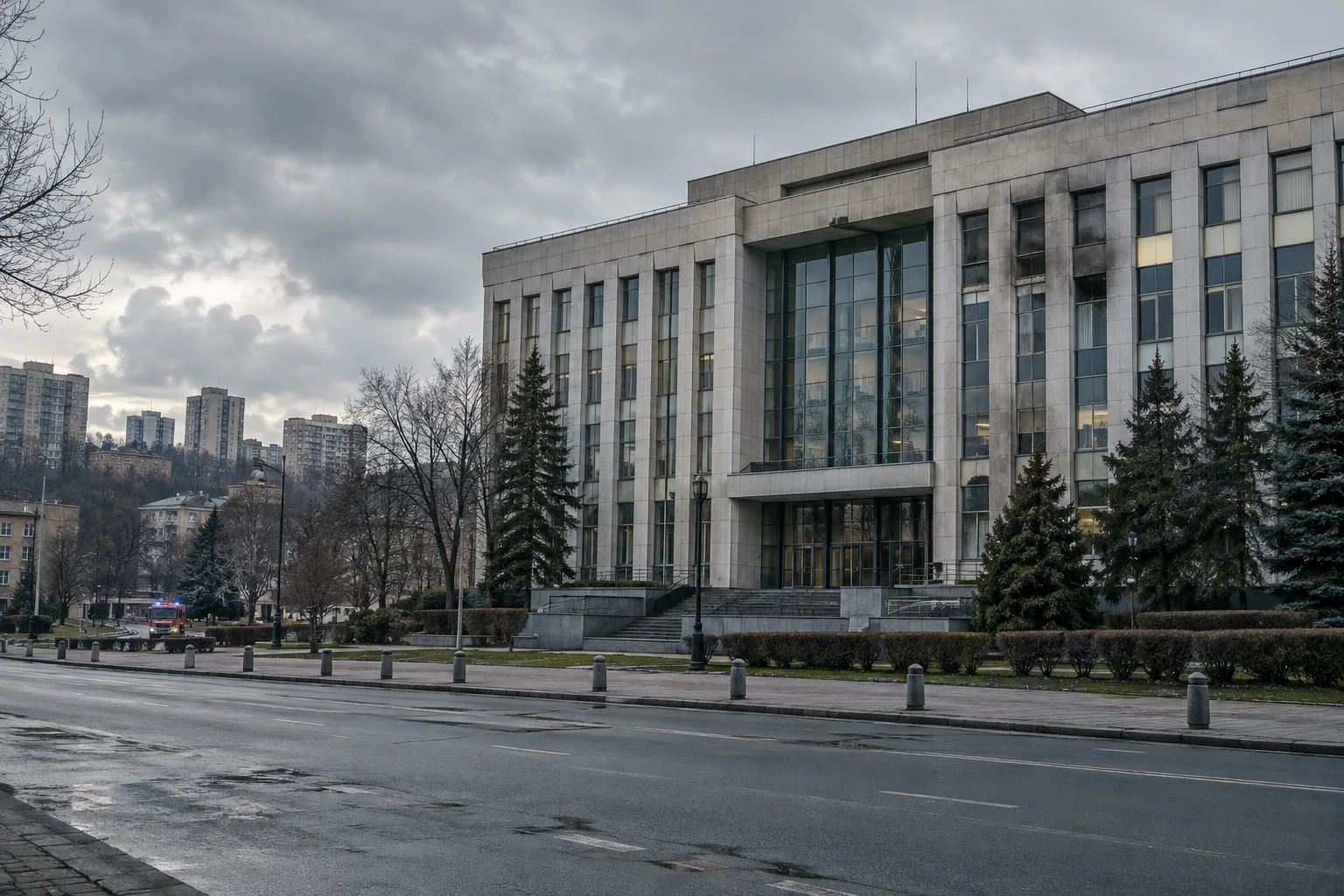 Raid su un edificio dell'Accademia delle Scienze a Kiev, Mosca aumenta l'organico militare e cresce la tensione su Kaliningrad