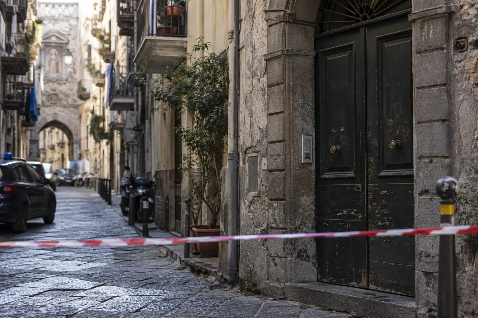Arrestato a Forcella Giuseppe Del Prete, latitante ritenuto esponente del clan Mazzarella