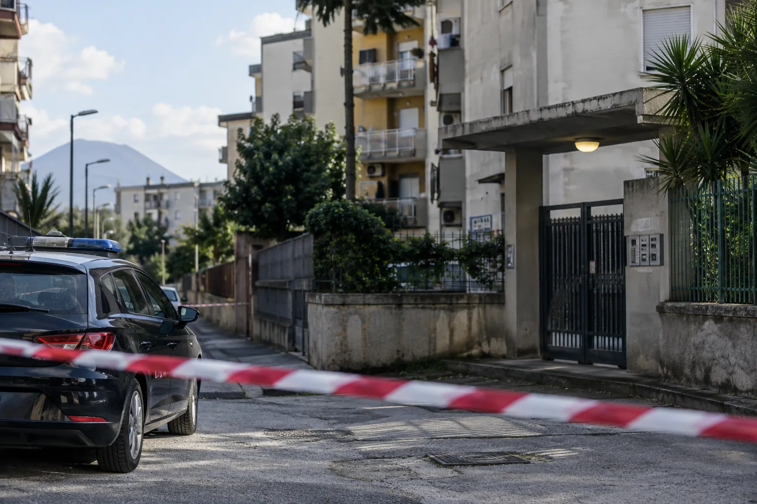41enne arrestato nell'area nord di Napoli: è accusato di abusi sulla nipote di 14 anni