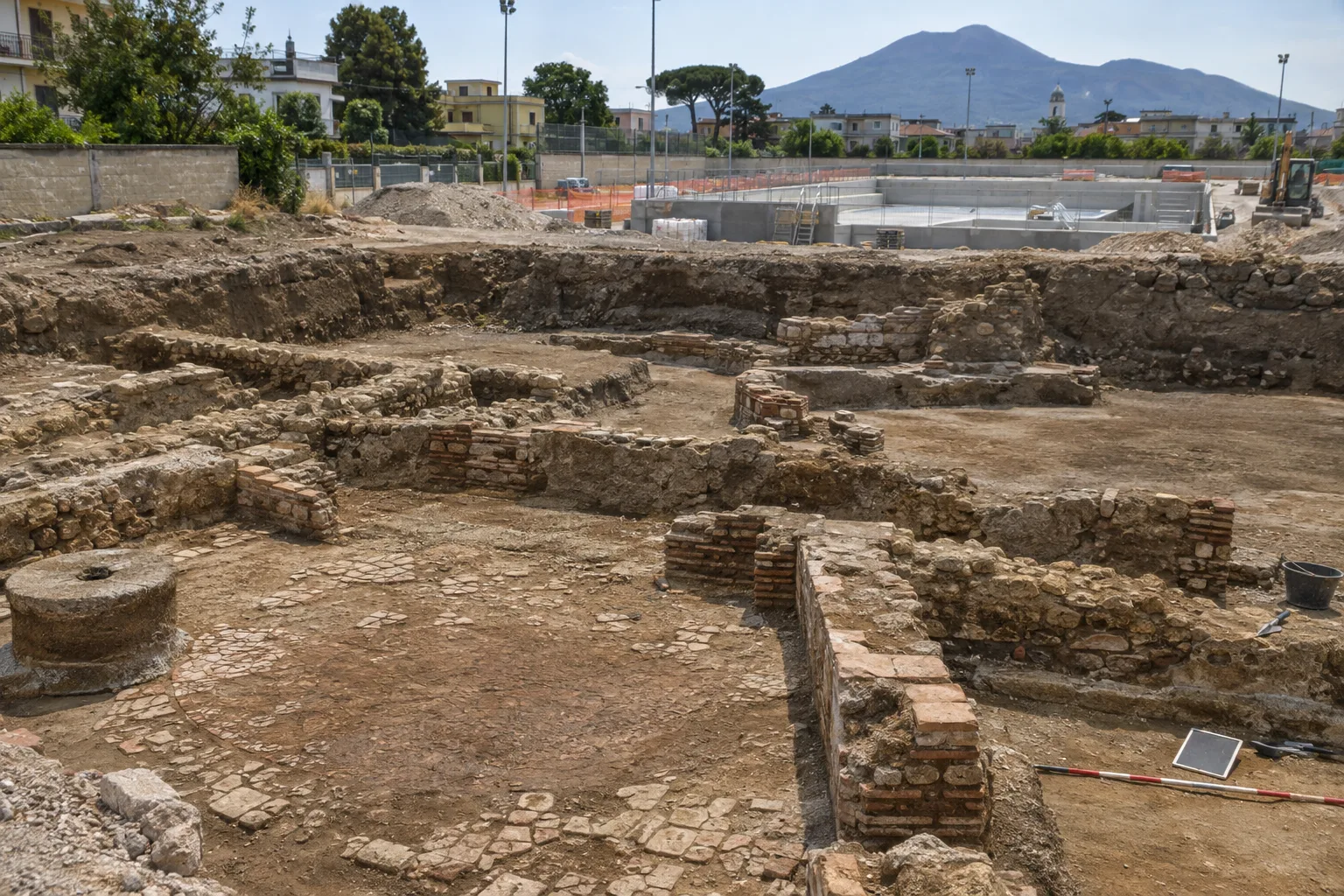 A Sant'Antonio Abate riemerge l'aia di una villa rustica romana durante i lavori per la nuova piscina